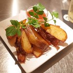 No.18ダイニングバー - こだわりウェッジカットポテト(ハーフ400円)