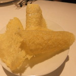 ヴォーロ・コズィ - チーズのおせんべい「テーゴラ」