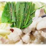 `` Motsu-nabe (Offal hotpot) (Double)'' The secret to making later-added offal.