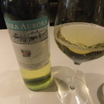 ヴォーロ・コズィ - グラス白ワイン(700円)