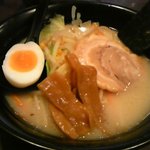とんこつらぁ麺　翔 - 野菜ラーメン（750円）