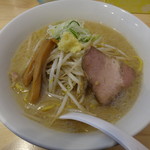 八乃木 - みそラーメン8５０円見た目も味も芸術的