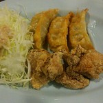 Koko Ichi Banya - セットの揚げ餃子・から揚げ