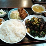 つる園 - ニラレバ定食＋唐揚げ付　\1,000