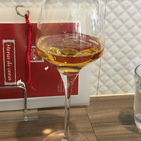 アルフォルトゥーナ - パスタと頂いた、トスカーナの白。飲みやすい。