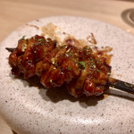 きなり - 串焼き-7：せせり。生山椒が軽くかかってるんですがその効きが抜群。肉自体も非常によく、串焼きの中ではこれが一番◎