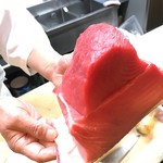 美よし野寿司 - でっかい鮪っすね