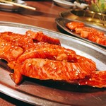 えいゆー - ▲カルビ@950 これかなり美味いの(๑˃̵ᴗ˂̵)و