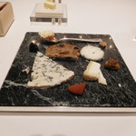 ラ・ベ - フロマージュ：チーズの盛り合わせ