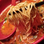 イップウドウ　タオ - 豚骨ﾗｰﾒﾝには珍しい縮れ麺をこんな形で使ってるとは･・流石です！