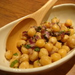 カッチャル バッチャル - ヒヨコ豆と香草サラダ 