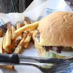Islands Fine Burgers & Drinks - 