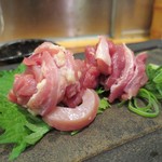 やきとり 正や - 丹波地鶏のもも造り