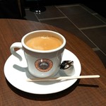 ST.MARC CAFE - ワンサイズのブレンドコーヒーは、たぶんMサイズ。他店舗で飲んだMサイズと同じカップなので