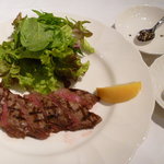 Il Giglio - 岩手産短角和牛 フランス産クリスタルソルトとＥＸ－Ｖオリーブオイルを添えて