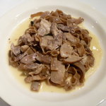 Il Giglio - ポルチーニを練りこんだ手打ちタリアテッレ フランス産鴨モモ肉のコンフィとポルチーニ茸のソース