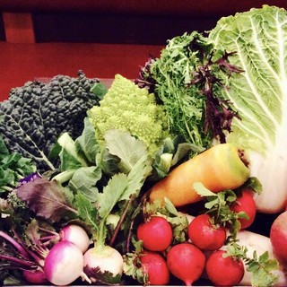 都内の国分寺小坂農園から仕入れる多品目の新鮮野菜◎