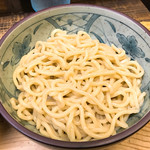 めん屋 元助 - 麺はモチモチツルツル。