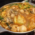 鍋専門店  にぼし - キムチもつ鍋に牡蠣トッピング