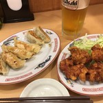 餃子の大勝軒 - 生ビール330円餃子230円半唐揚げ皿290円　〆て850円