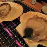 心人 - 大きな 帆立貝 が グツグツしてきました。