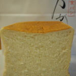 高級「生」食パン　乃が美はなれ  - 半斤に切ってみました。