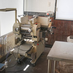 らぅめん考房 ありがた屋 - 店内製麺機