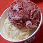 サーティワンアイスクリーム - レッドベルベットとニューヨークチーズケーキ