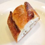 ラ・リューン - メニューB 1575円 のパン