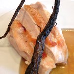 ラ・リューン - メニューB 1575円 の鶏肉と野菜とフルーツの一皿