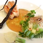 ラ・リューン - メニューB 1575円 の鶏肉と野菜とフルーツの一皿