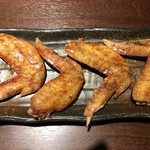 Mizutaki Yakitori Toriichizu - 手羽先のスパイシー唐揚げ(499円)