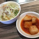 さんか亭 - 【2017年01月】ランチのサラダとキムチ。