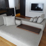 坐忘林 - 床暖房つきリビングルーム　　テーブル付ソファが居心地よい