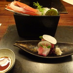 坐忘林 - 本日の鮮魚　紅ずわい蟹洗い、本鮪、しまぞい、活蛸あぶり