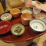 寿司つばさ - 酒が変わるごとに猪口も