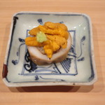 寿司つばさ - 烏賊の印籠詰め、シャリに蕗の薹が入って