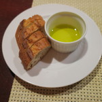 コントワール ミサゴ - メゾンカイザーのバゲット オリーブオイルで1