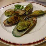 ランデブー - ムール貝の香草パン粉焼き