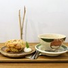 そうげんカフェ - 料理写真:洋梨キャラメルマフィン、カフェオレ