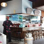 久華 - めちゃ落ち着く店内  ( ´∀｀)