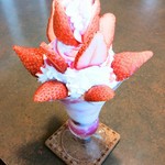 喫茶 俺ん家゛ - ストロベリーパフェ　600円　2017/03
