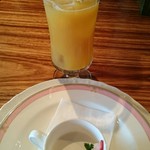 アレコ・レーノ - コーヒー風味のパンナコッタ・オレンジジュース