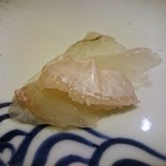 鮓 きずな - 造り　明石産 天然鮃　手前はえんがわです