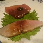 鮓 きずな - 造り　富山県新湊産 よこわと千葉県銚子産 鯖の藁焼き