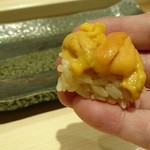 寿司割烹 魚紋 - 雲丹。リフト(^-^)/