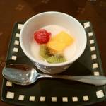 中国レストラン 雪園 - 杏仁豆腐