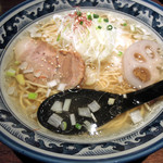 雅楽谷ラーメン730円