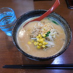 喜久屋 - 料理写真:北海道味噌ハーフらーめん　￥620-