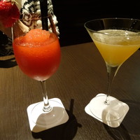 オーヴェスト - あまおうと桜のスムージーカクテル&サイドカー